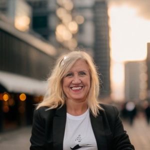 Meet your Posher, Linda